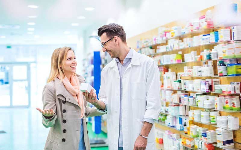 Asistencia Farmacéutica tras el mostrador de la botica
