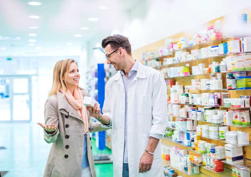 Asistencia Farmacéutica tras el mostrador de la botica
